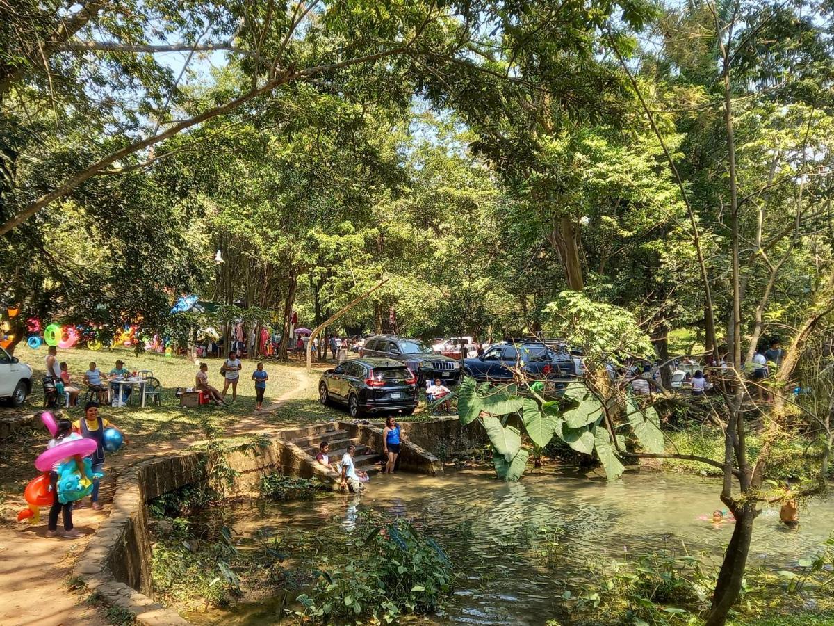 Hniu Li Valle Nacional Екстериор снимка